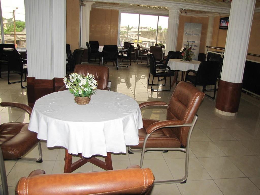 Afrique Hotel Douala Airport 外观 照片